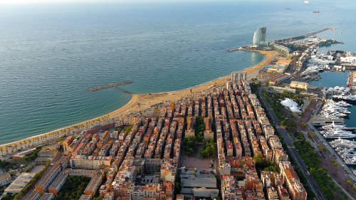 Vista aérea de la costa de Barcelona.